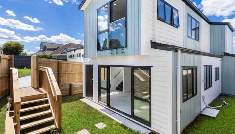 2/19 Cornwall Road, Papatoetoe