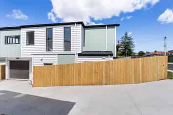 2/19 Cornwall Road, Papatoetoe