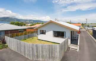 2/116 Parkers Road, Tahunanui