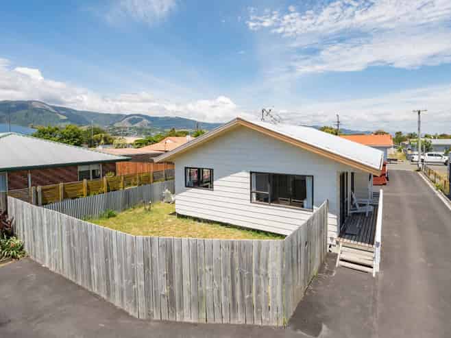 2/116 Parkers Road, Tahunanui