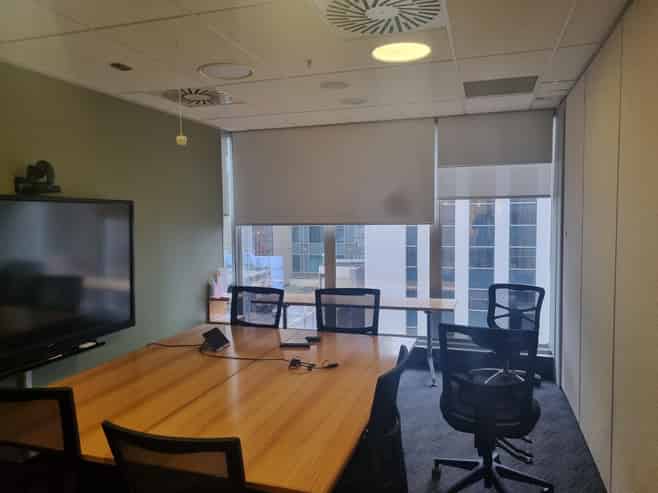 Contiguous Floors on Lambton Quay