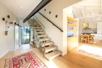 14 Esslin Road, Surfdale