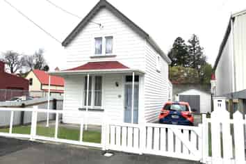 11 Cricket Street , Masterton