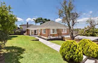 2 Locke Avenue, Hillsborough