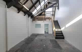 80sqm industrial factory/lock up