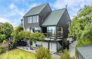 19 Moncks Spur Road, Redcliffs