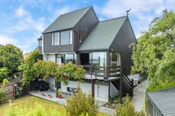 19 Moncks Spur Road, Redcliffs