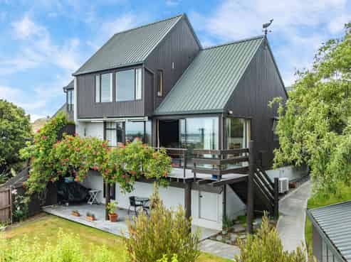 19 Moncks Spur Road, Redcliffs