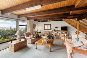 19 Moncks Spur Road, Redcliffs