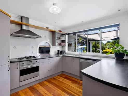 190A Seaview Road, Westown