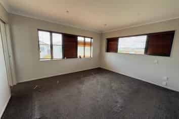 18 Sea Spray Drive, Bucklands Beach