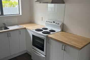 2/500 Avenue Road West, Hastings