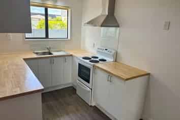 2/500 Avenue Road West, Hastings