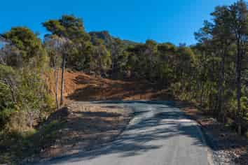 Kanuka Summits, Okiwi Bay