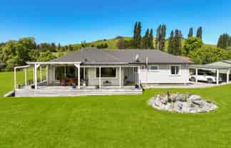 82 Thorn Road, Dovedale