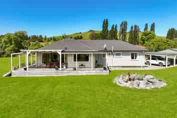 82 Thorn Road, Dovedale