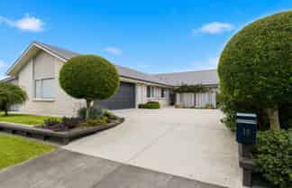 30 Tatahi Cove, Papamoa