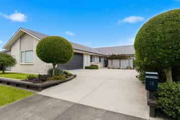 30 Tatahi Cove, Papamoa