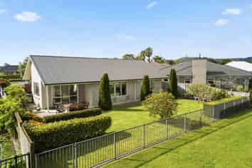 30 Tatahi Cove, Papamoa