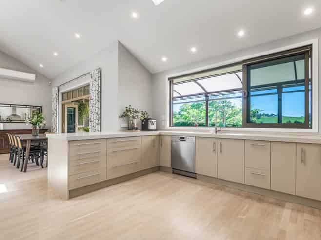 62 Medhurst Road North, Bombay