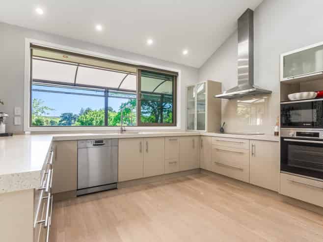 62 Medhurst Road North, Bombay