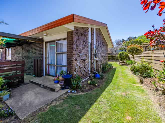 2/29 Trentham Road, Papakura