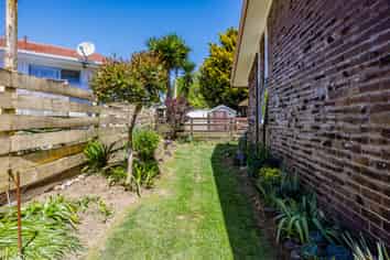 2/29 Trentham Road, Papakura