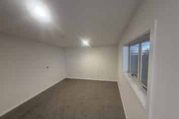 Quality Warehouse with Office