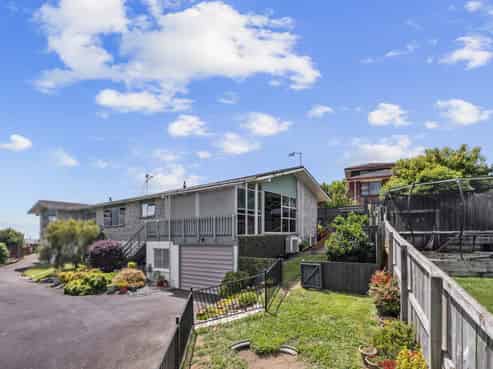 33B Russleigh Drive, Dinsdale