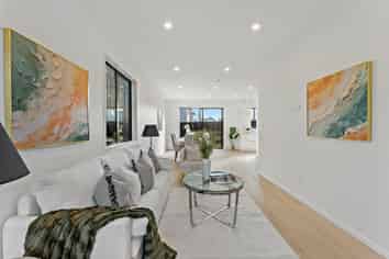 2/122 Leybourne Circle, Glen Innes