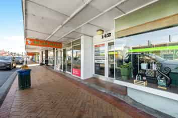 Split-Risk Commercial Investment in Wellsford