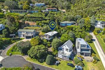 9 Christine Terrace, Hahei