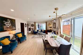 9 Takahe Avenue , Takanini