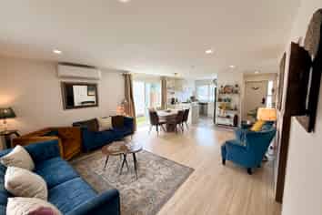 9 Takahe Avenue , Takanini