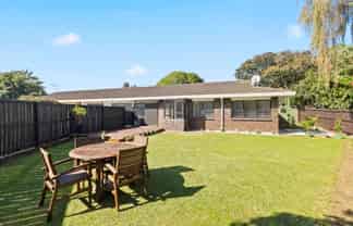 2/30 Kindergarten Drive, Conifer Grove