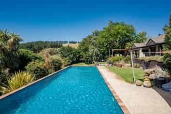 192 Heaney Road, Lowburn