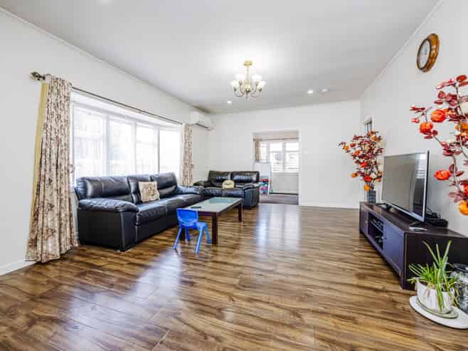 45 Russell Road, Manurewa