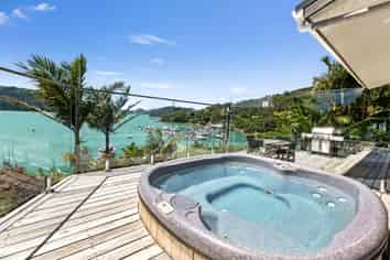 12C Kent Street, Whangaroa