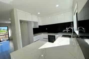 14 Kohuora Lane, Papatoetoe