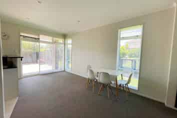 1  Bartlett Drive, Silverdale