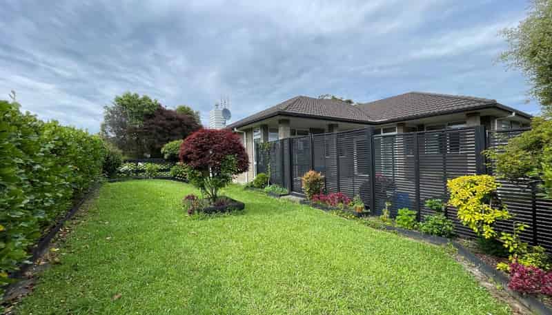 1  Bartlett Drive, Silverdale