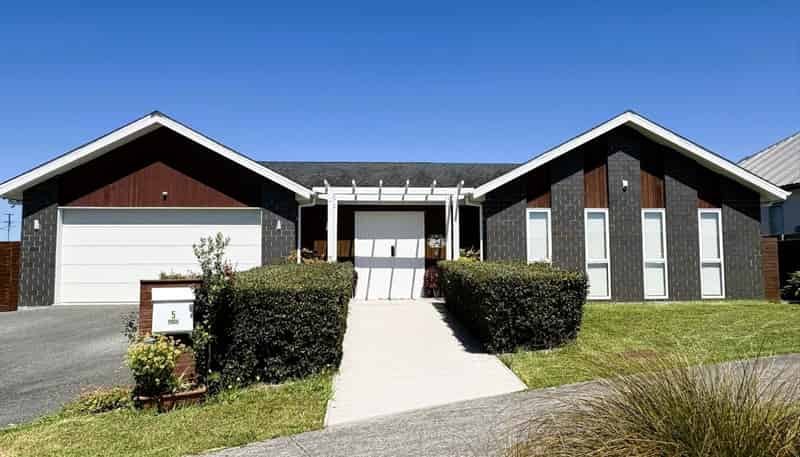 5 Gemscott Crescent, Huapai