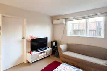 2/14 Higgs Road, Mount Wellington