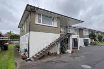 2/14 Higgs Road, Mount Wellington