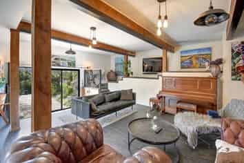 22 Motu Street, Saint Clair