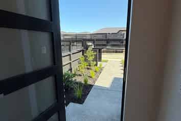 9/299 Te Taruna Drive, Wainui