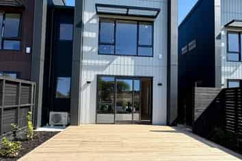 9/299 Te Taruna Drive, Wainui