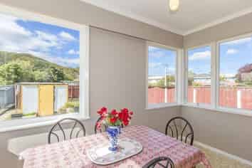 1088 High Street, Taita