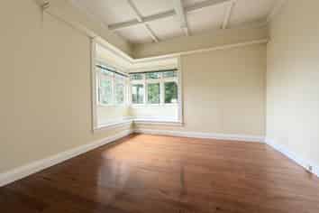 Freestanding Otahuhu Office | 138 m2