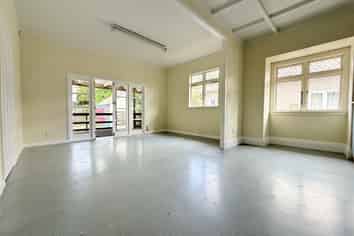 Freestanding Otahuhu Office | 138 m2